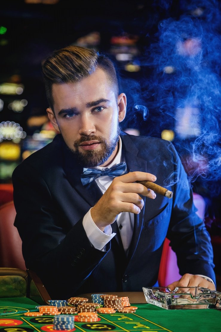 9jkl Real Dealers, Real Tables
